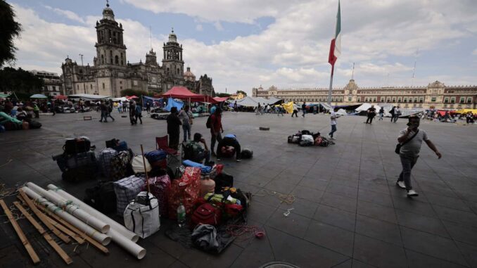 gobierno-capitalino-se-reune-con-comerciantes-del-centro-historico-tras-planton-de-la-cnte.jpg Gobierno capitalino se reúne con comerciantes del Centro Histórico tras plantón de la CNTE