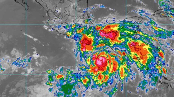 erick-se-intensifica-y-mantiene-su-avance-hacia-oaxaca-y-guerrero.jpg «Erick» se intensifica y mantiene su avance hacia Oaxaca y Guerrero