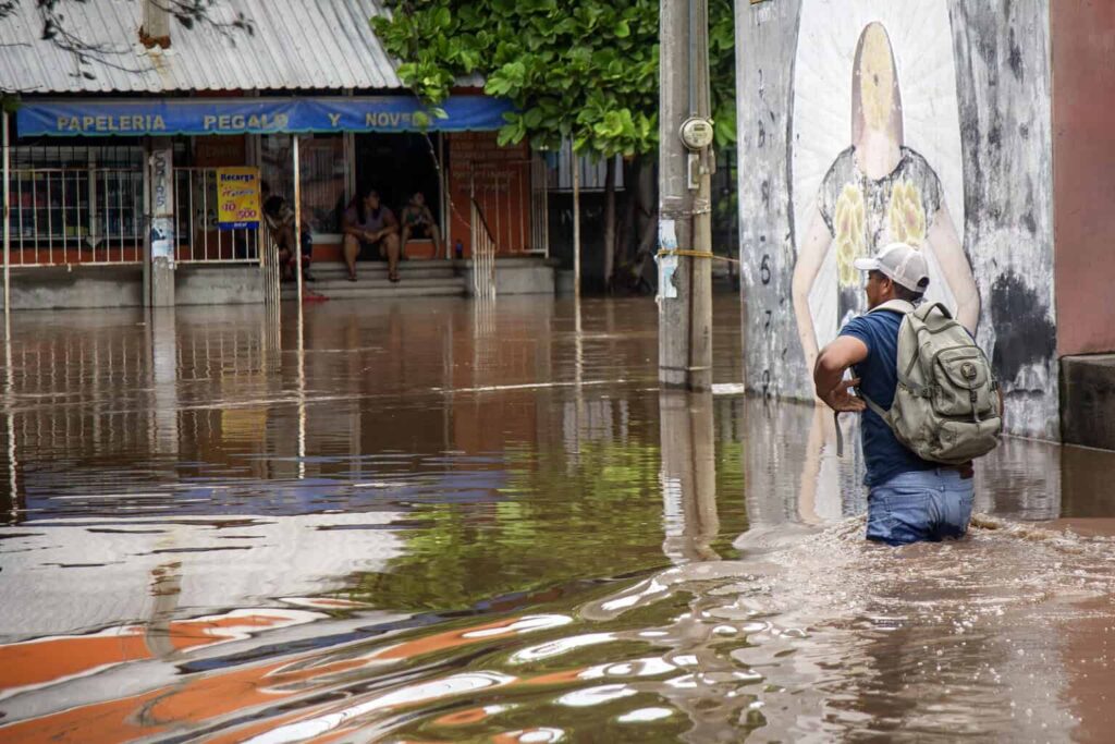 Sheinbaum viajará a Oaxaca para supervisar labores de auxilio tras el paso del huracán «Erick»