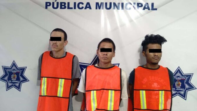 detienen-a-tres-con-auto-robado-y-droga-en-las-haciendas.jpeg Detienen a tres con auto robado y droga en Las Haciendas