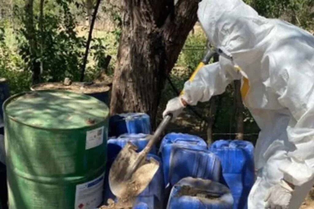 Inhabilitan 4 áreas de concentración de material para elaborar metanfetamina en Sinaloa