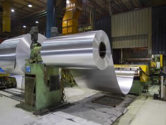 EE.UU. se dispone a doblar aranceles al acero y aluminio entre dudas sobre la negociación