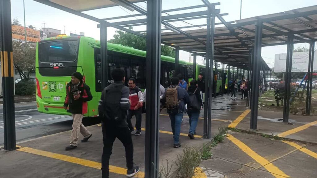 Línea A del Metro permanece cerrada por las lluvias