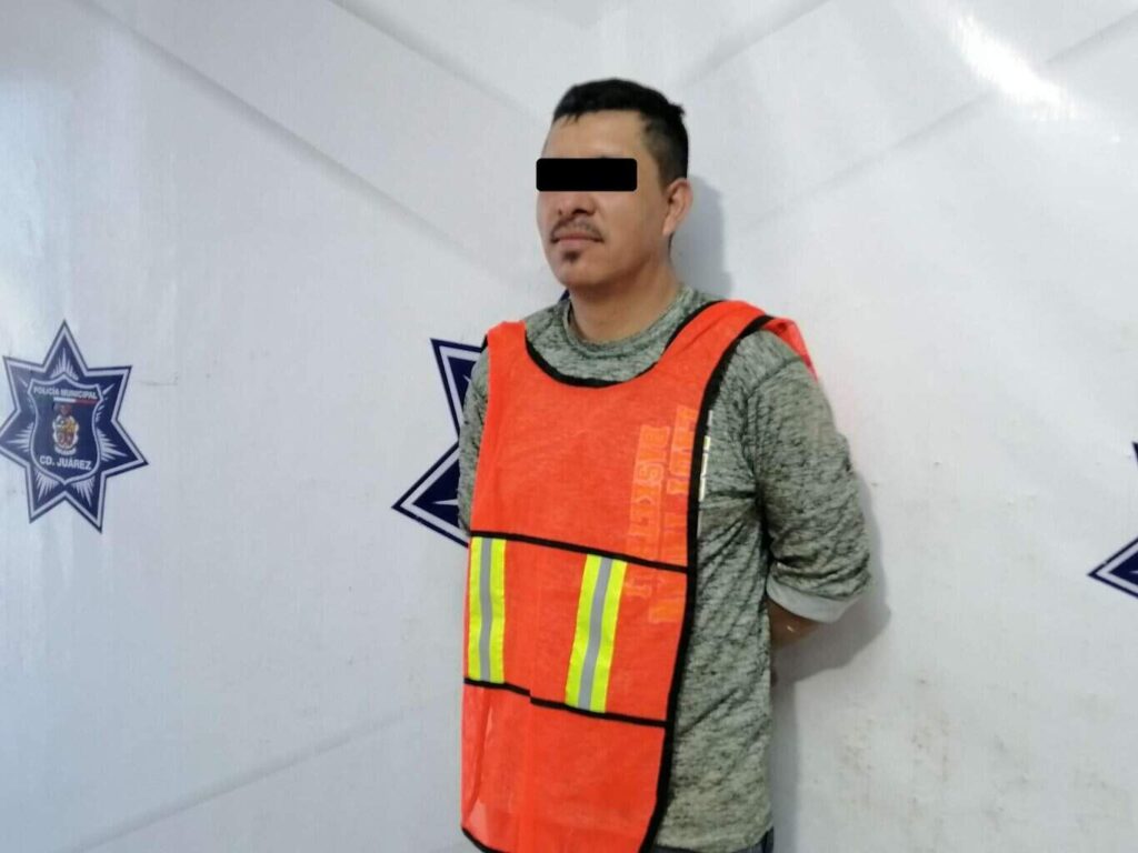 Lo arrestan por ocasionar daños a vehículo