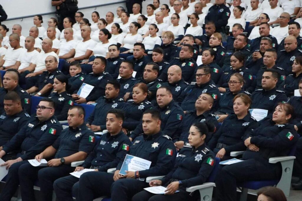 Reconocen a 80 elementos de la Policía Municipal destacados en abril