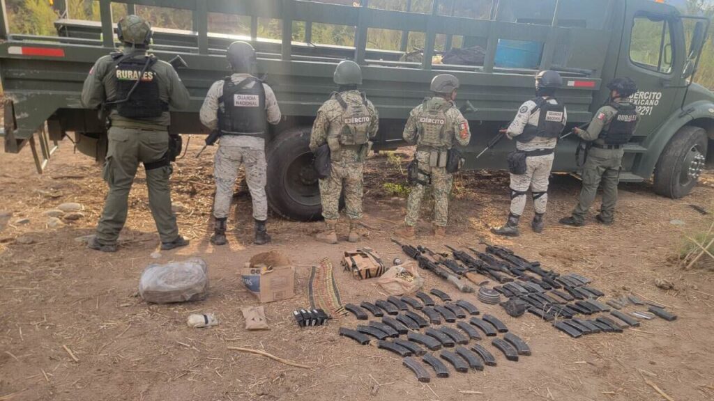 Asegura célula BOI arsenal, explosivos y equipo táctico en Moris
