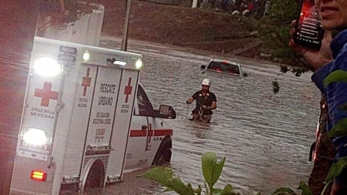 atienden-cruz-roja-y-proteccion-civil-inundaciones-en-creel.jpeg Atienden Cruz Roja y protección civil inundaciones en Creel