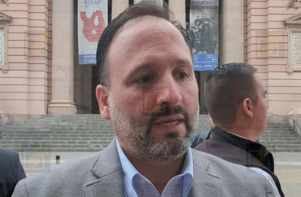 Gobierno estatal monitorea daños por lluvias y llama a mantenerse informados