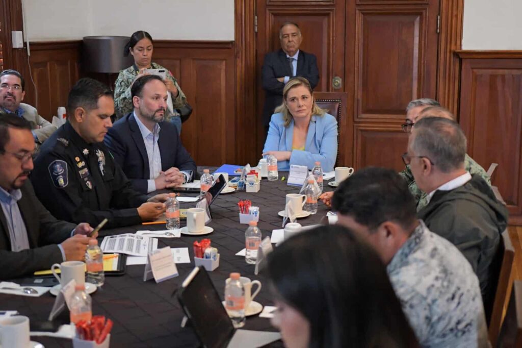 Acuerda Mesa de Seguridad mantener trabajo conjunto en la atención de la contingencia por lluvias