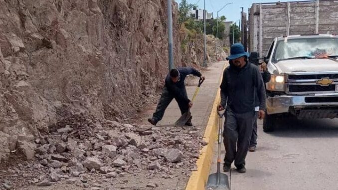 salen-cuadrillas-del-municipio-a-realizar-labores-de-limpieza-por-arrastres-generados-por-lluvias.jpeg Salen cuadrillas del Municipio a realizar labores de limpieza por arrastres generados por lluvias
