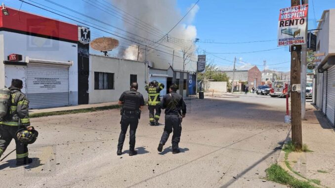incendio-consume-taller-mecanico-y-refaccionaria-en-la-colonia-granjas.jpeg Incendio consume taller mecánico y refaccionaria en la colonia Granjas