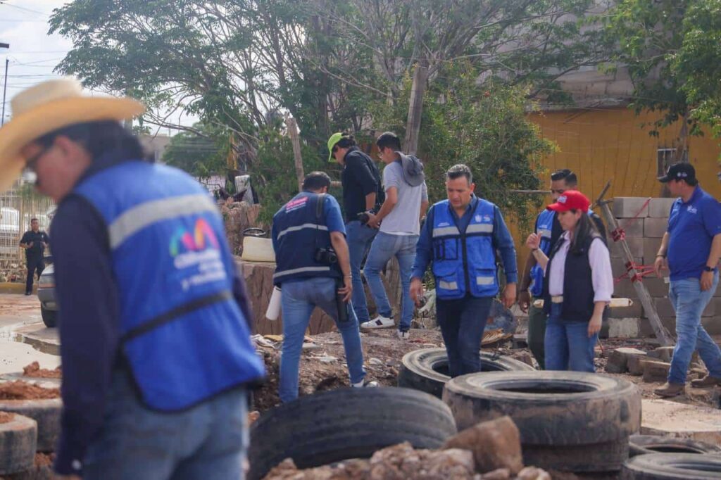 Lleva alcalde apoyos a casas aledañas al panteón de El Porvenir