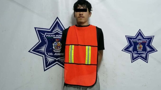 arrestan-a-sujeto-por-robo-a-escuela-lo-relacionan-con-asalto-a-joyeria.jpg Arrestan a sujeto por robo a escuela; lo relacionan con asalto a Joyería
