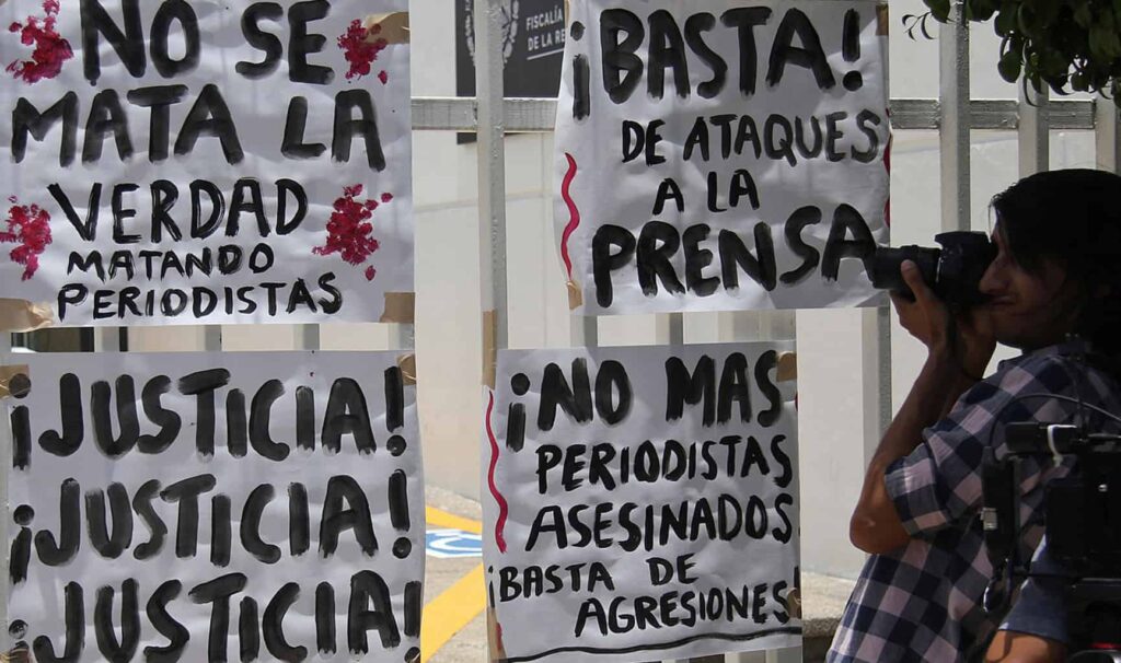 La SIP exige protección para dos periodistas amenazados en México