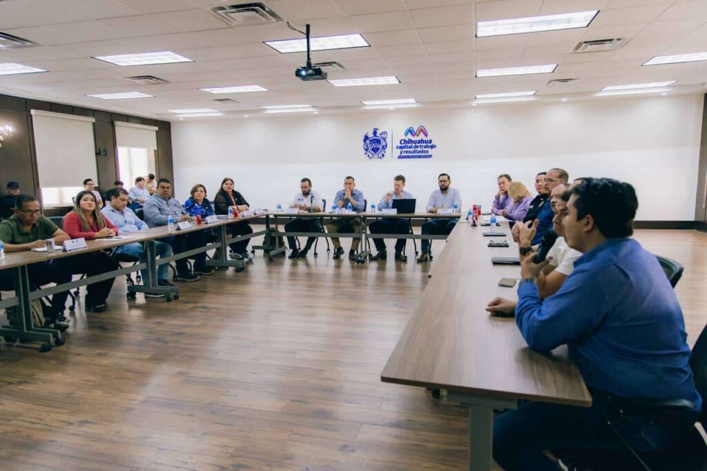 Realizan sesión para conocer resultados de estudios por derrumbe en Monte Xenit