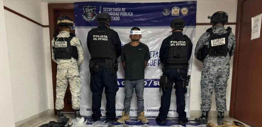 Capturan a sujeto armado y arsenal en el municipio de Ojinaga