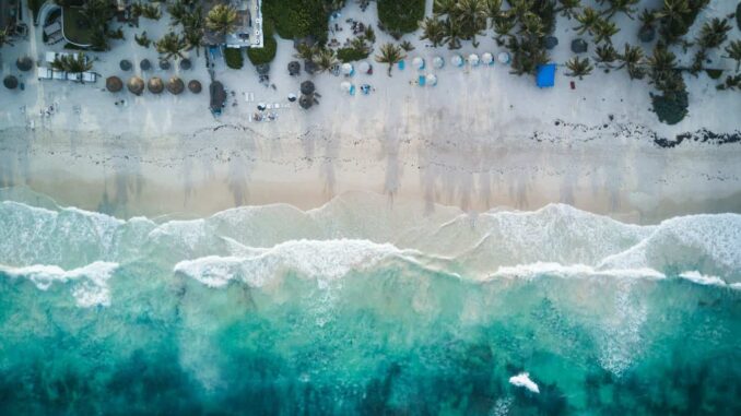 Cofepris revela las 16 playas no aptas para nadar en este verano 2025
