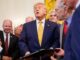 Trump ordena divulgar el testimonio del gran jurado que acusó formalmente a Epstein
