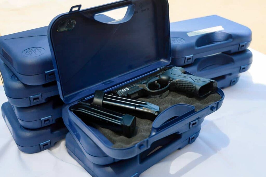 Entrega alcalde Bonilla chalecos balísticos y armas cortas para policías municipales