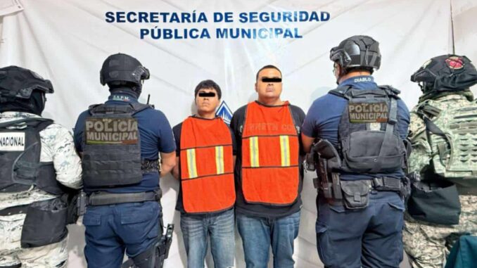 arrestan-a-dos-con-pistola-calibre-9-milimetros.jpg Arrestan a dos con pistola calibre 9 milímetros