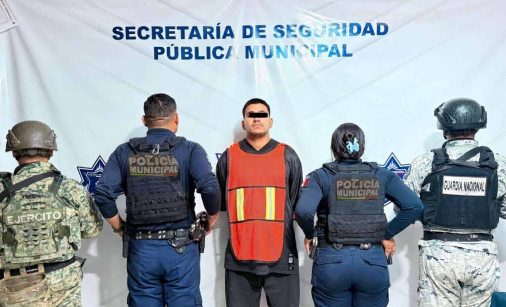 Capturan a conductor armado a bordo de Maserati en la Frida Kahlo