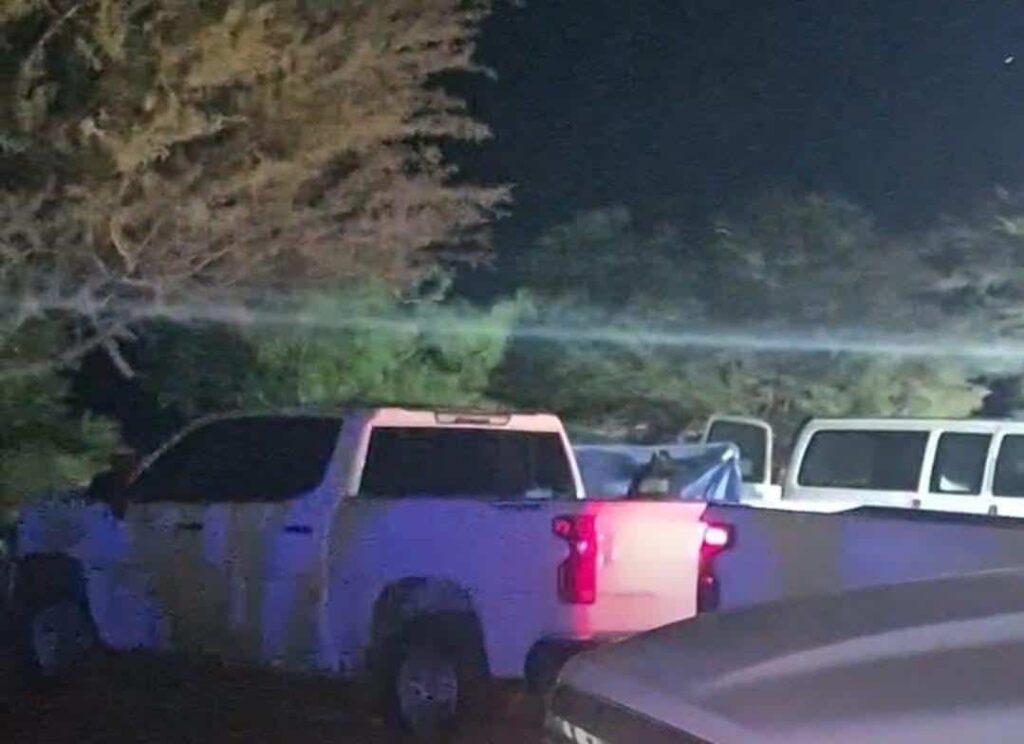 Encuentran sin vida a padre y dos hijas en auto cerca de presa en Parral; investigan probable homicidio