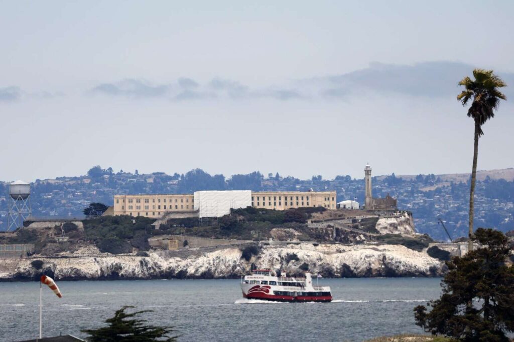 ¿Cuánto costaría reconstruir la prisión de Alcatraz?