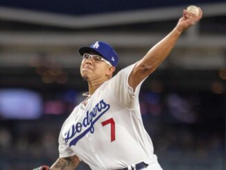 Mexicano Julio Urías busca volver a la MLB tras cumplir sanción por violencia doméstica