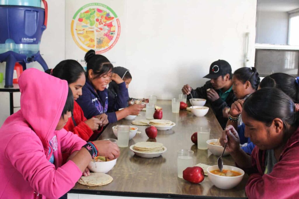 Más de 38 mil personas han recibido atención nutricional en los Cerenam del DIF Estatal