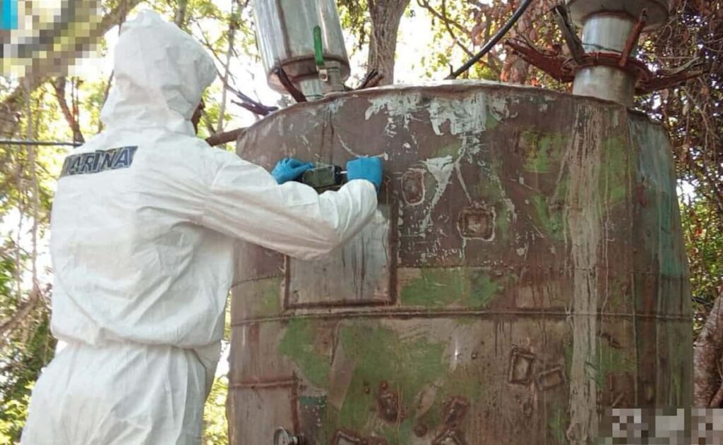Aseguran 4 mil 900 kilos de metanfetamina y neutralizan dos narcolaboratorios en Culiacán