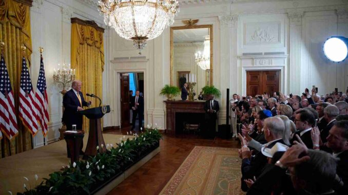 trump-reafirma-que-a-paises-sin-acuerdo-les-impondra-aranceles-en-agosto-del-15-al-50.jpg Trump reafirma que a países sin acuerdo les impondrá aranceles en agosto del 15 al 50%