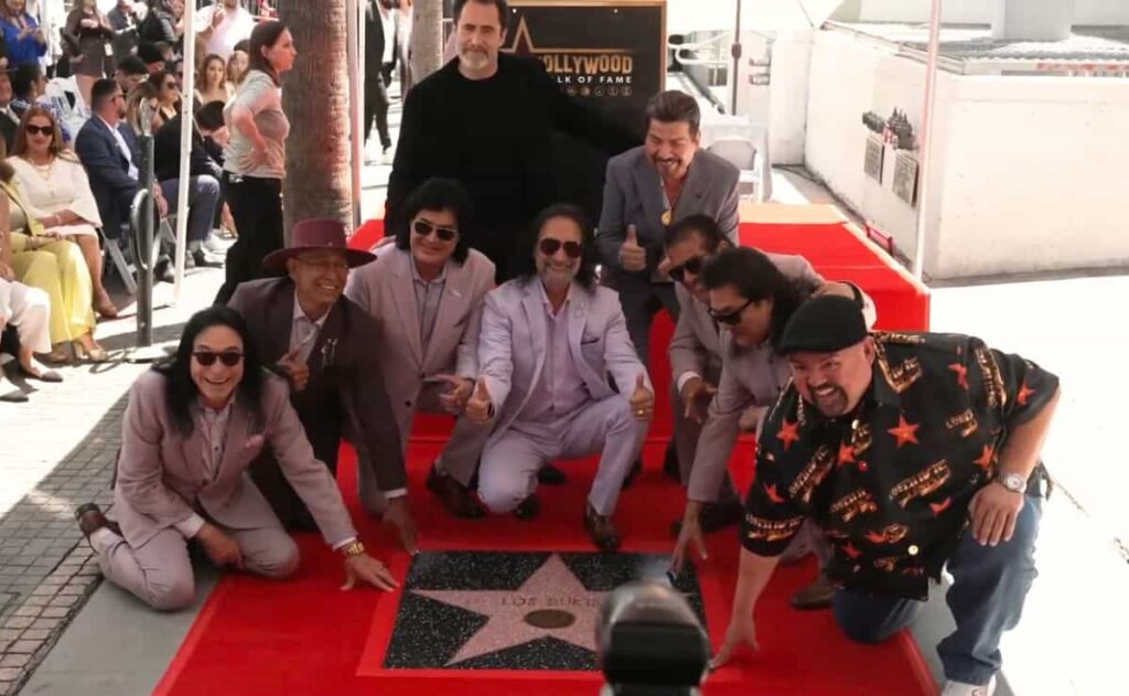 Los Bukis reciben su estrella en el Paseo de la Fama de Hollywood