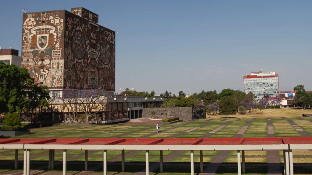 UNAM firma doble titulación con la Universidad de la Soborna