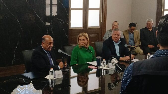 maru-campos-le-cumple-al-magisterio-firma-acuerdo-para-garantizar-pago-de-prestaciones-pendientes.jpeg Maru Campos le cumple al magisterio: firma acuerdo para garantizar pago de prestaciones pendientes