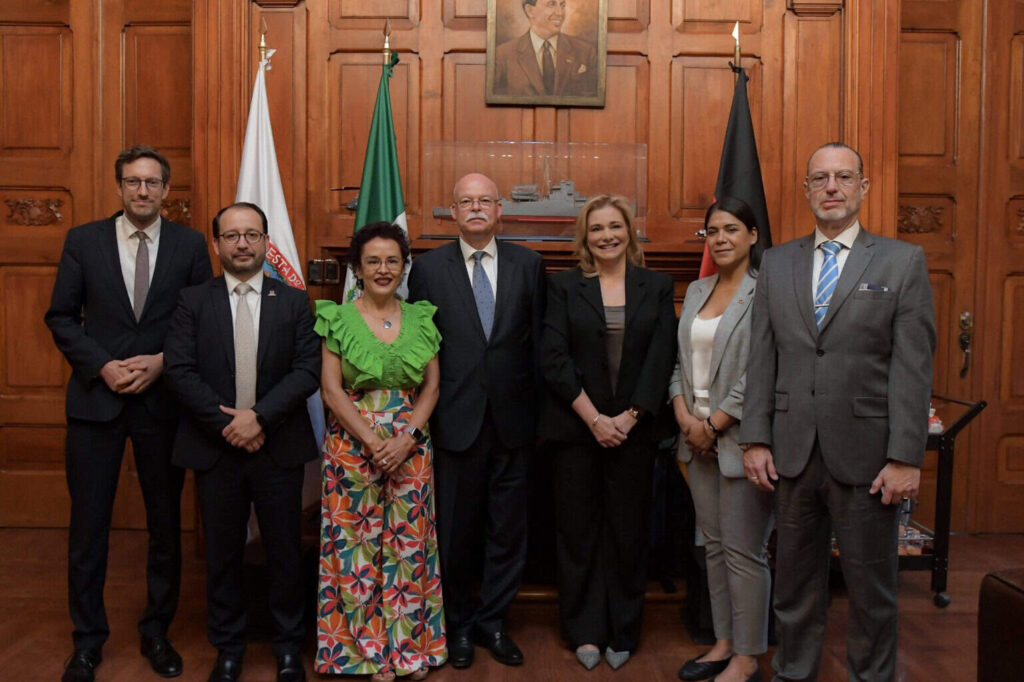 Maru Campos recibe a Clemens Von Goetze, embajador de Alemania en México