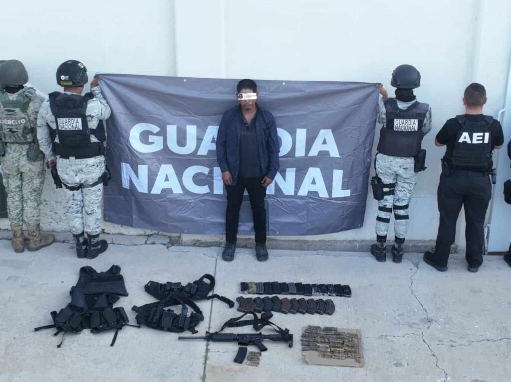 Detiene célula BOI a sujeto armado en Guadalupe y Calvo que realizaba «halconeo»