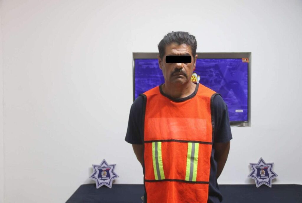 Arrestan a hombre por conducir vehículo con motos acuáticas robadas