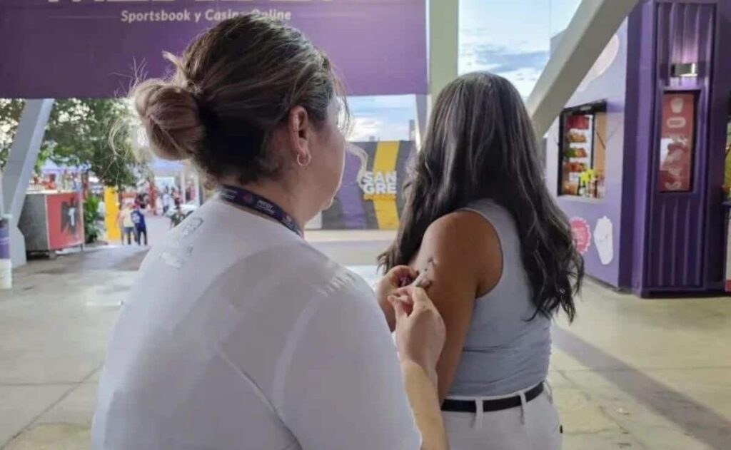 Vacuna contra el sarampión será obligatoria para el regreso a clases, ¿en dónde?