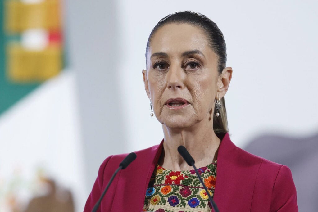 Exconsejeros del INE pueden participar en debate de reforma electoral, pero no están por encima de nadie: Sheinbaum