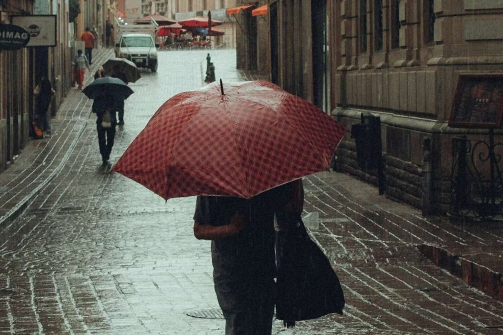 Se esperan fuertes lluvias y altas temperaturas en el norte