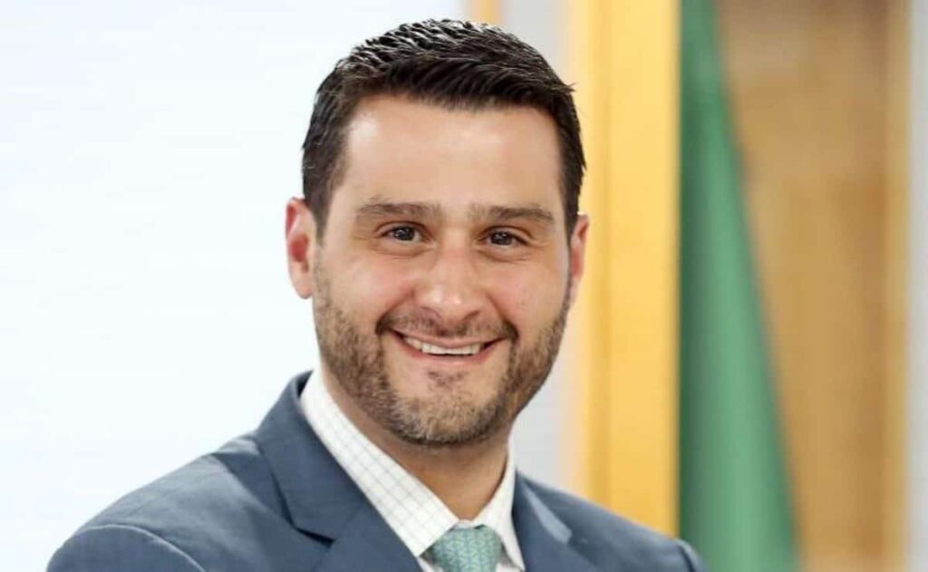 FGR remueve a Arturo Serrano como contralor; de esto lo acusan