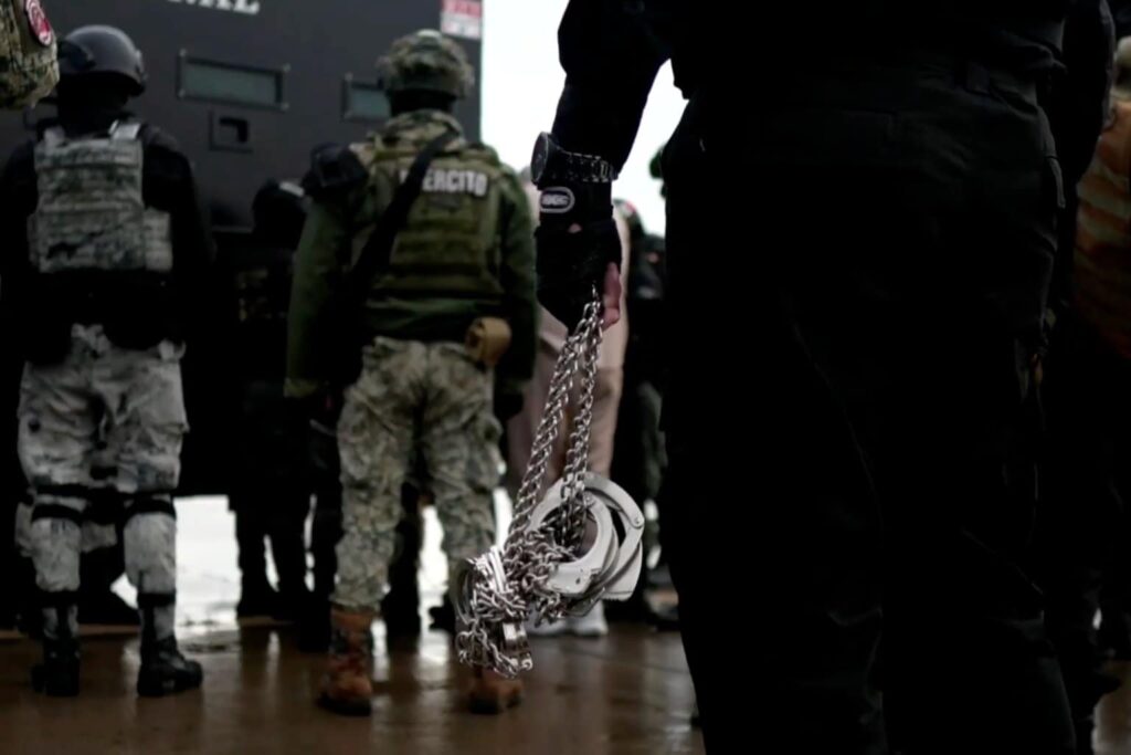 FGR asegura que entrega de 26 criminales a EE.UU. fue en apego a Ley de Seguridad Nacional