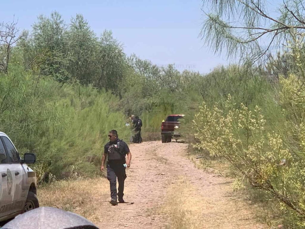 Hallan cadáver encobijado en brecha de Rancho de Enmedio