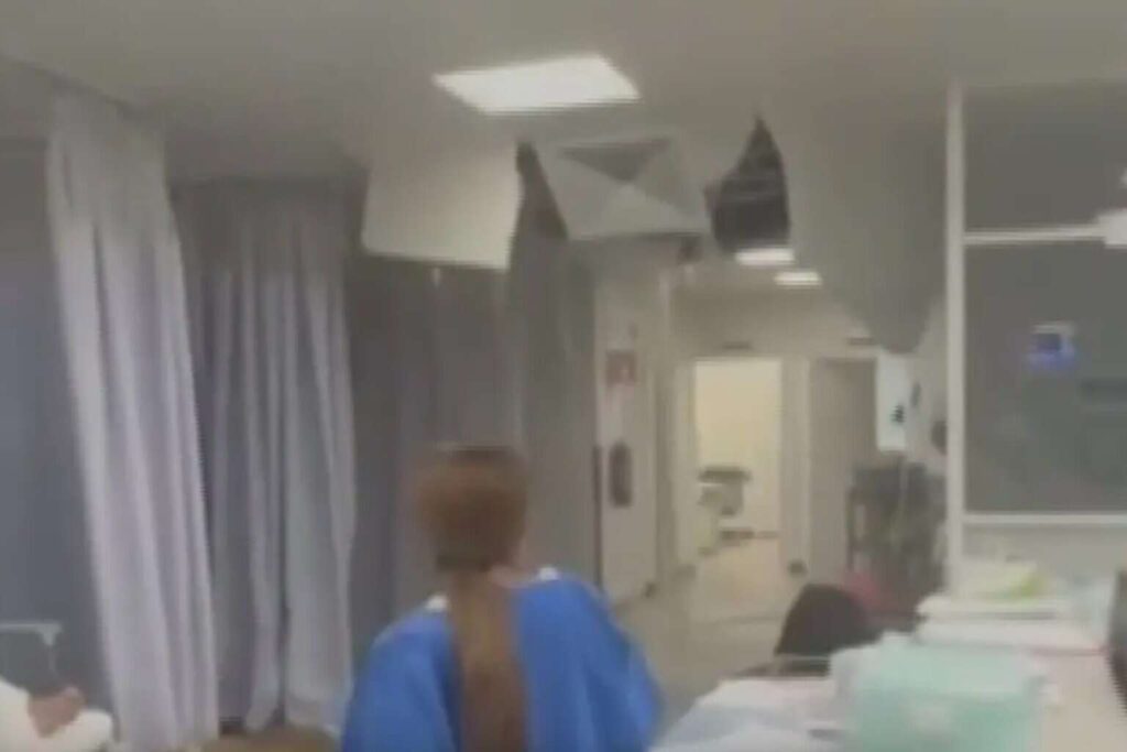 Se desploma techo de hospital en Ixtapaluca, Edomex