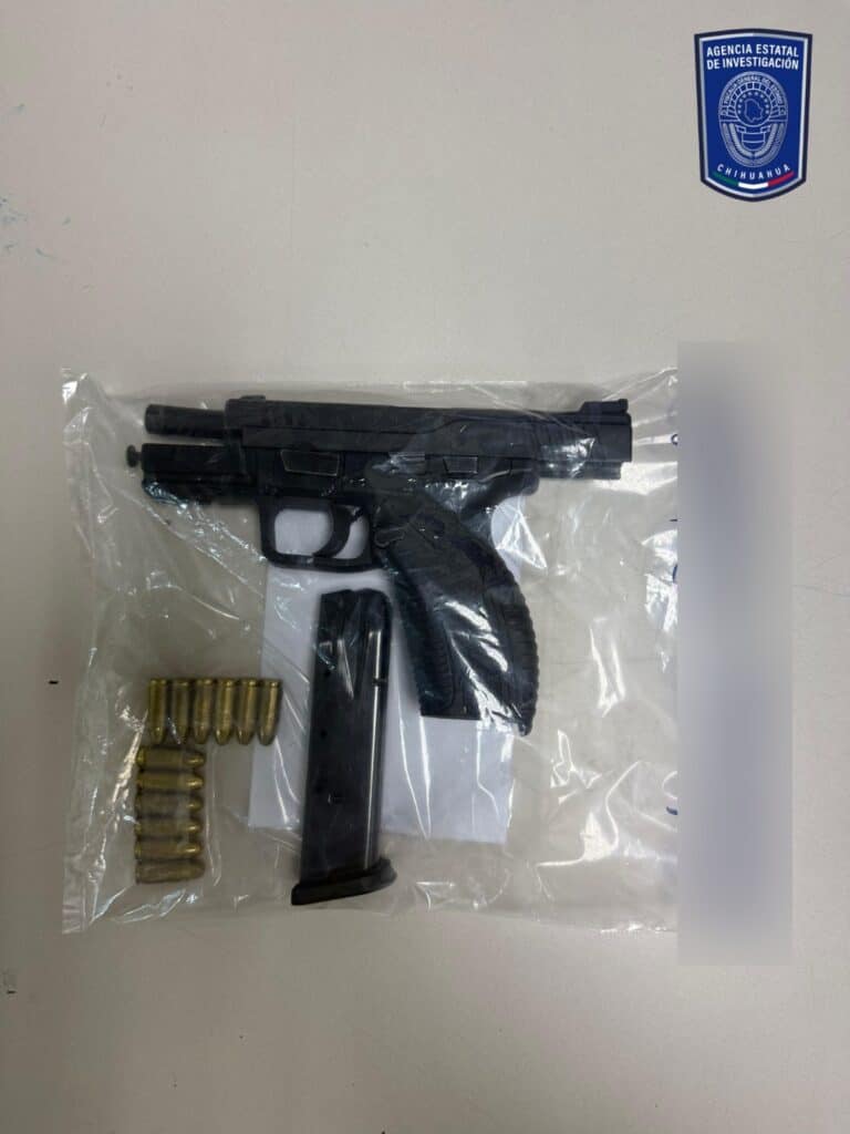 Detiene AEI en flagrancia a masculino en posesión de cocaína y arma de fuego en Ciudad Juárez