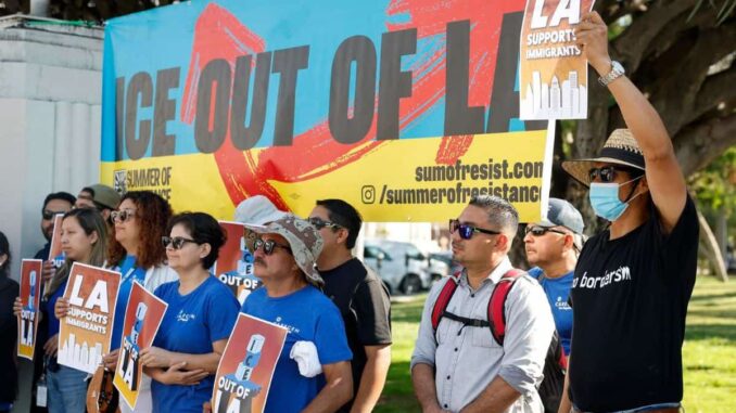 escuelas-de-los-angeles-imponen-zonas-seguras-para-migrantes.jpg Escuelas de Los Ángeles imponen «zonas seguras» para migrantes