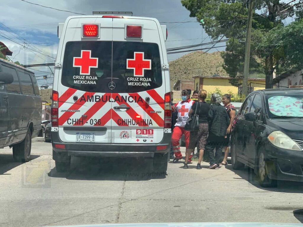 Capturan a robacarros tras persecución y amenazar con explotar su casa