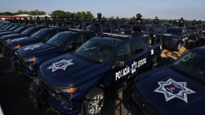 patrullas-entregadas-por-la-sspc-al-gobierno-de-sinaloa-696x429.jpg