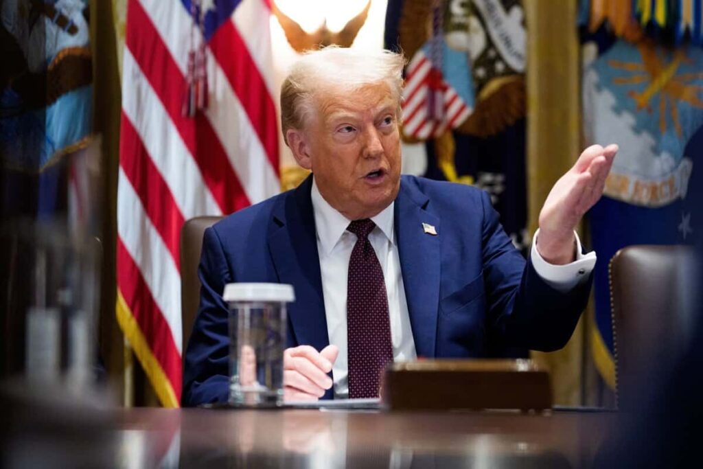 Trump pide a empresas extranjeras «respetar» leyes migratorias