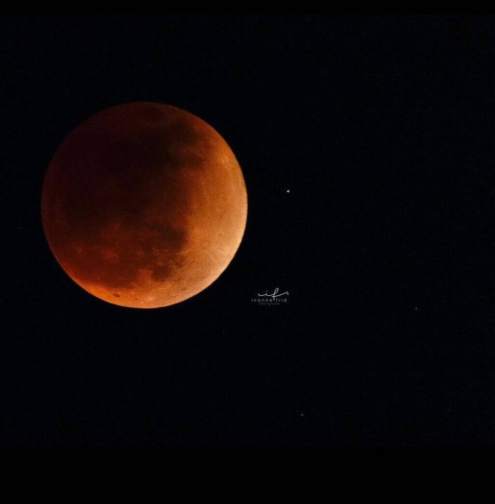 Científicos estudiarán uno de los eclipses de Luna más largos de la década